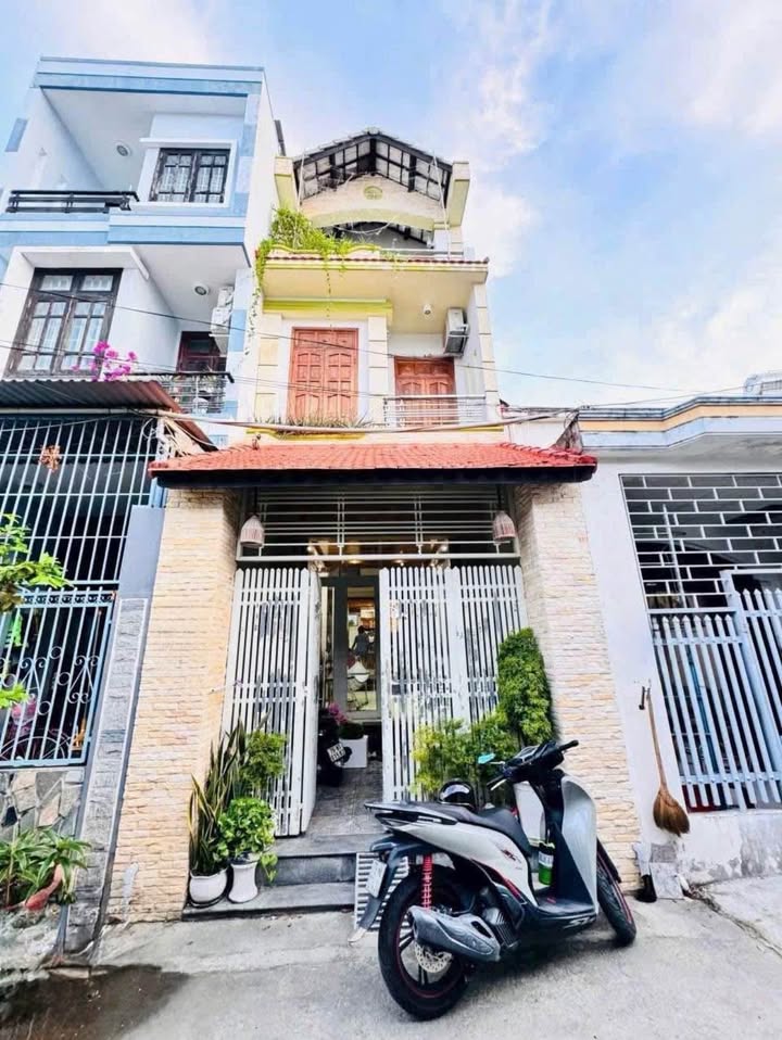 Nhà hẻm Nguyễn Khuyến Nha Trang 63,6m² giá 4,3 tỷ - Full nội thất, sẵn sàng vào ở!