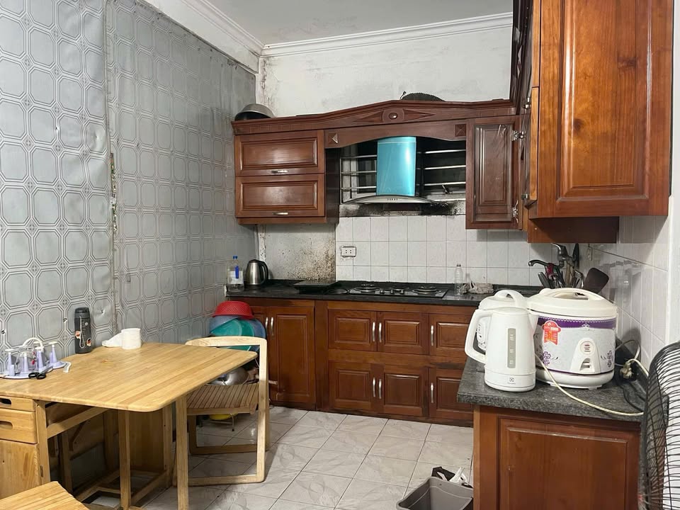 Phòng trọ cho thuê tại Ngõ 96 Đê La Thành 1.4 triệu - Dọn vào ở ngay!