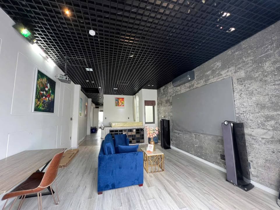 Cho thuê Penthouse cao cấp tại Bùi Thị Xuân, Tân Bình - Ưu đãi cho khách dài hạn!