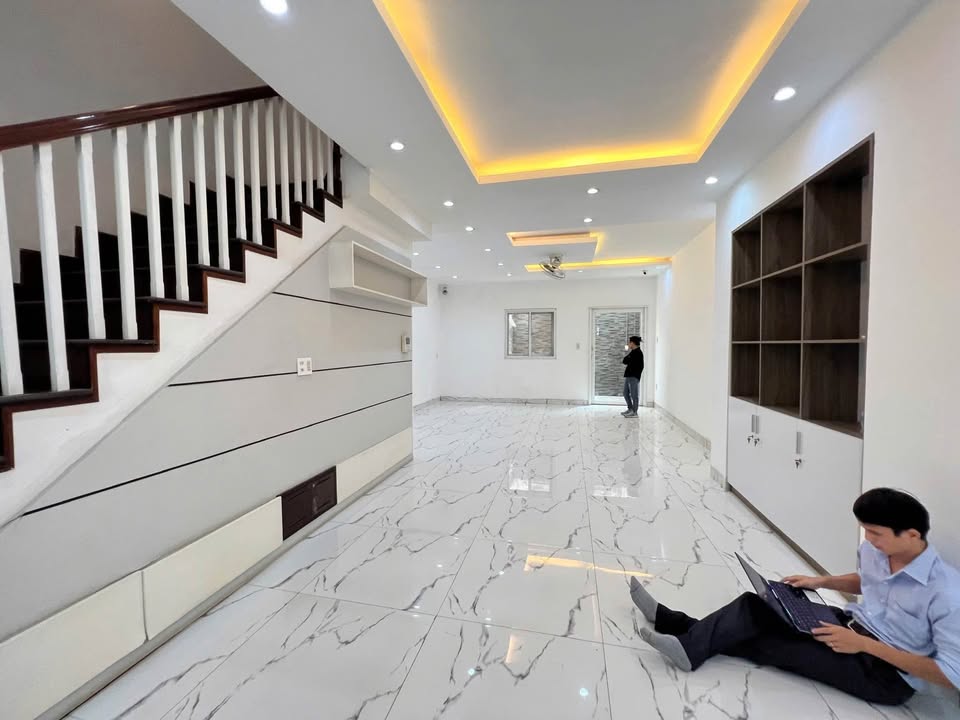 Cho thuê nhà mặt tiền An Phú, Quận 2 – Diện tích 100m², giá 40 triệu/tháng - Thiết kế sang trọng, vị trí đắc địa!