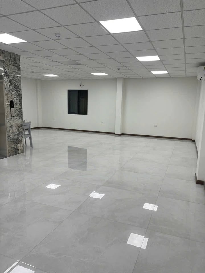 Cho thuê mặt bằng Tư Đình Long Biên 80m² giá 20 triệu - Vị trí đắc địa cho văn phòng!