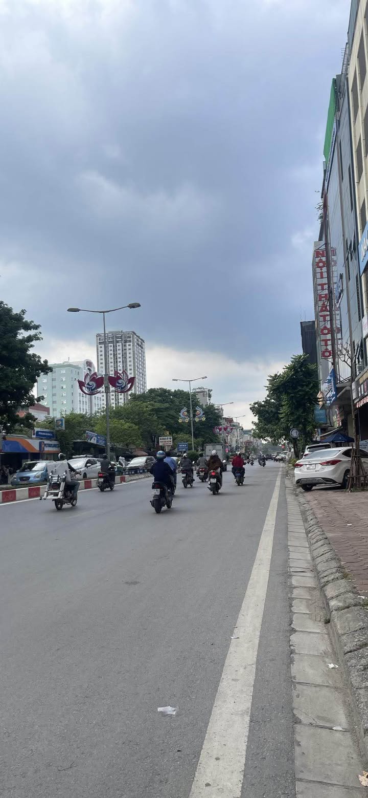 Nhà mặt phố Đại Mỗ 55m² giá 12.65 tỷ - Kinh doanh đắc địa, chính chủ!