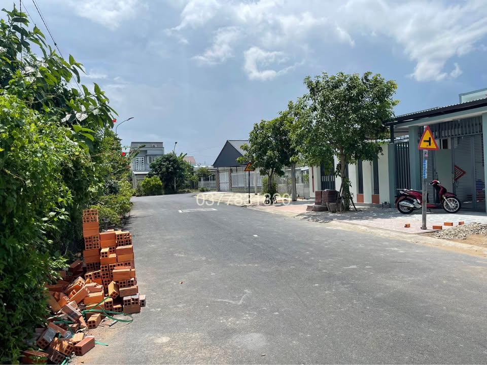 Đất mặt tiền hẻm Bê Thui 303, Võ Văn Kiệt, 355m² giá 1.35 tỷ - Cơ hội đầu tư tuyệt vời!