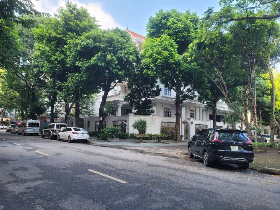 Biệt thự cao cấp Melory Hoàng Mai 200m² giá 70 tỷ - Sống đẳng cấp giữa vườn hoa!