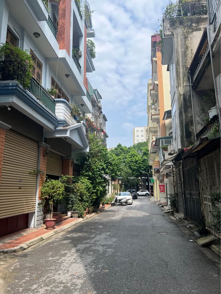 Nhà 4 tầng Nguyễn Văn Cừ 45m², giá 1 tỷ - Kinh doanh đắc địa!