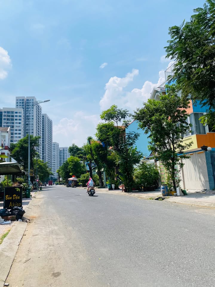 Đất nền Thủ Đức 337m² giá 28 tỷ - Lô góc 2 mặt tiền đường 4A