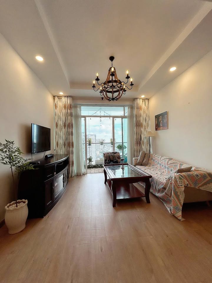 Căn hộ New Saigon Nguyễn Hữu Thọ 100m² giá 4.2 tỷ - Full nội thất cao cấp, view đẹp!