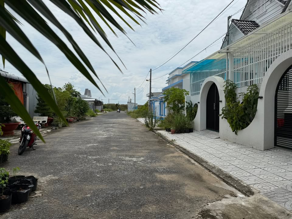 Nhà cấp 4 Long Phước, Long Hồ 100m² giá 1.75 tỷ - Thiết kế hiện đại, tiện nghi!