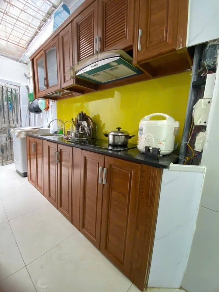 Nhà riêng cho thuê ngõ Chợ Khâm Thiên, Đống Đa 40m² - Tiện nghi đầy đủ, vào ở ngay!