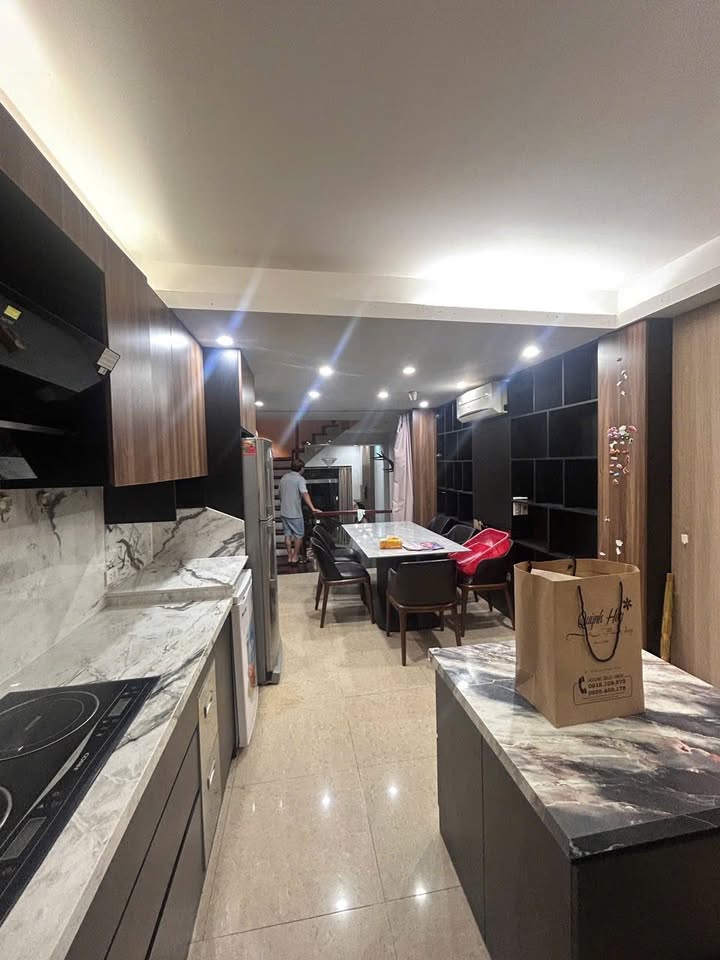 Nhà cho thuê đẹp khu C8 đường Thành Công, Ba Đình 60m² - Thiết kế hiện đại, full nội thất!