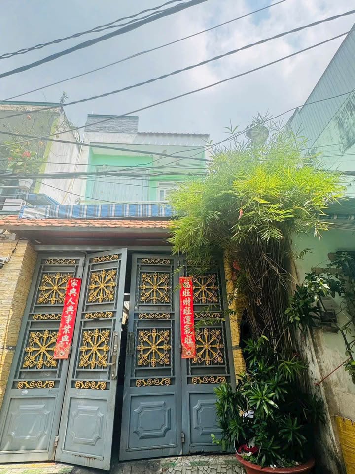 Nhà phố Tân Phú 71.75m² giá 5.1 tỷ - Gần chợ, trường học!