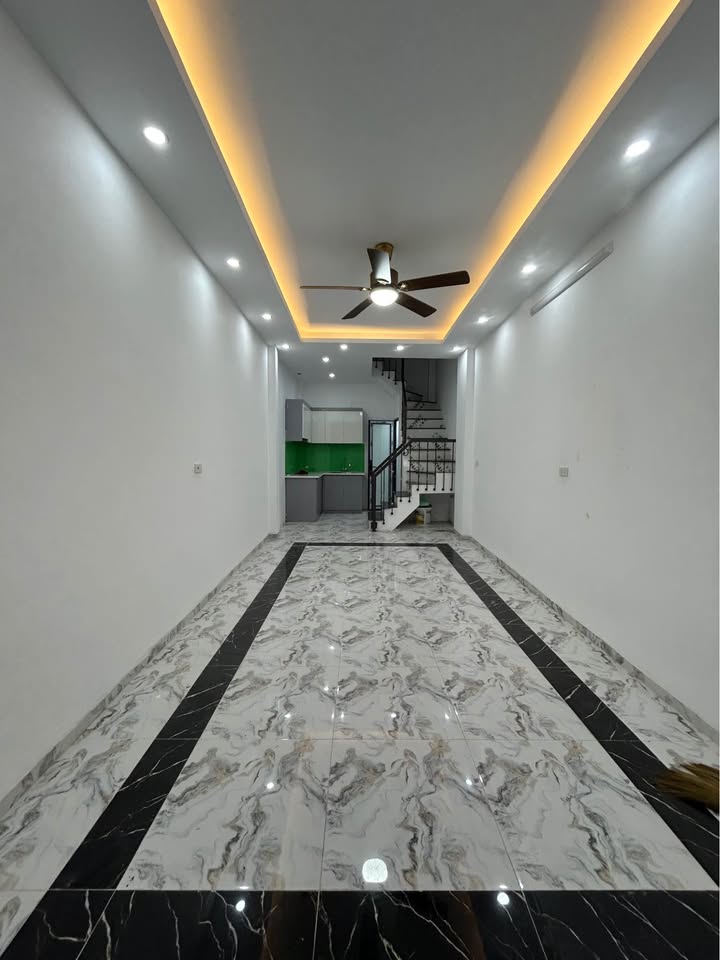 Nhà 3,5 tầng mới xây tại ngõ 1 Lương Thế Vinh, Nam Định 30m² giá 1.65 tỷ - Nơi an cư lý tưởng!