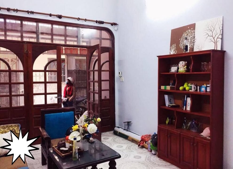 Nhà riêng Hào Nam, Đống Đa 51m² giá 10.8 tỷ - Sổ đỏ chính chủ, ô tô đỗ gần