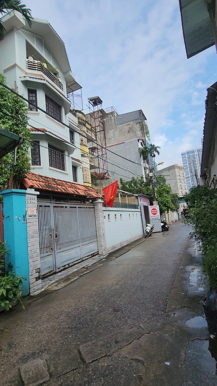 FrontHouse Hoàng Quốc Việt Cầu Giấy 150m² giá 25 tỷ - Ô tô tránh, đầu tư sinh lời!