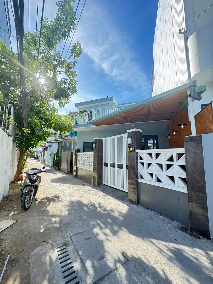 Nhà 2 tầng kiệt 3.5m Dũng Sỹ Thanh Khê 61m² - Nhà đẹp full nội thất!