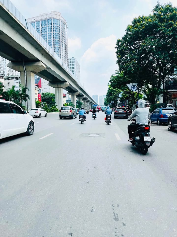 Nhà 4 tầng mặt tiền Tây Sơn, 71.9m², giá 25 tỷ - Đầu tư sinh lời tối ưu!