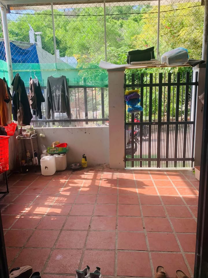 Nhà nguyên căn Hòn Nghê, Vĩnh Ngọc 82m² chỉ 7.5 triệu - Thuận tiện gần biển!