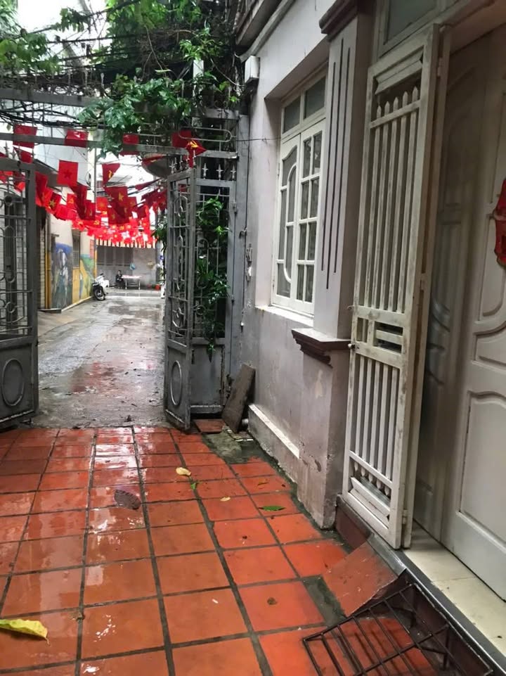 Nhà 4.5 Tầng Hoàng Hoa Thám, Ba Đình, 46m² - Chính chủ bán gấp!