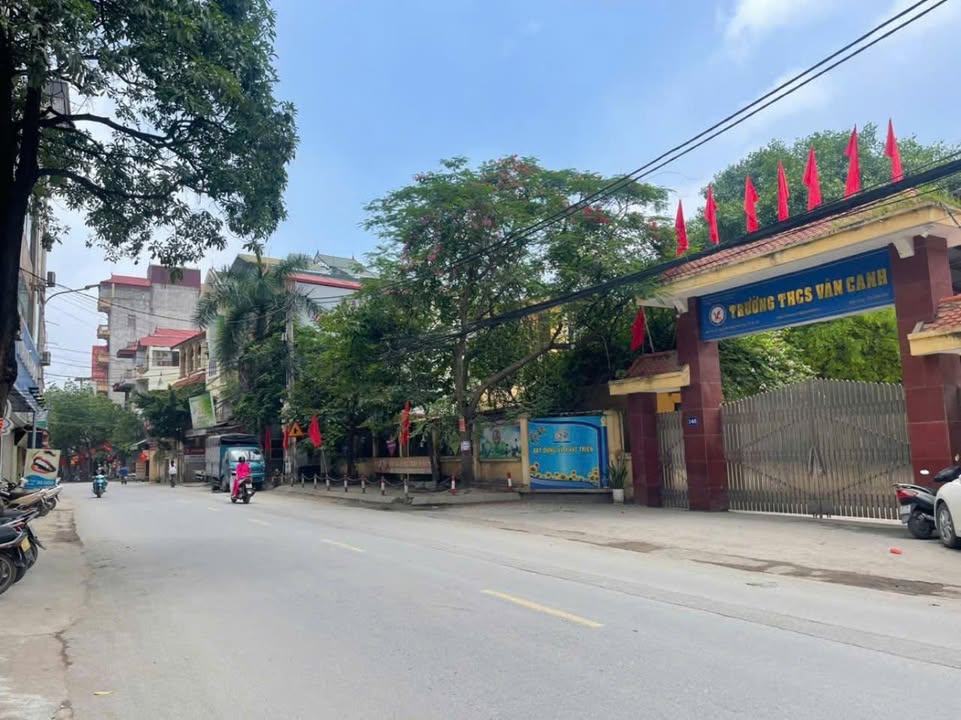 Đất Vân Canh Hoài Đức 45m² giá 5.65 tỷ - Lô góc ô tô đỗ sát!