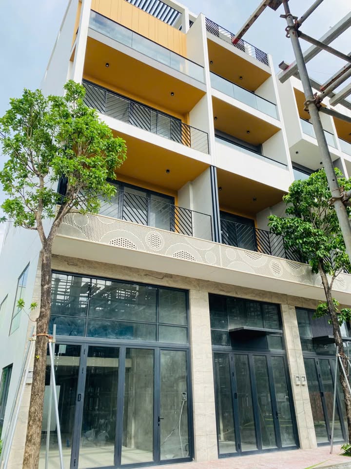 Shophouse The Sholi Bình Tân 80m² giá 11.9 tỷ - Chính sách ưu đãi hấp dẫn!