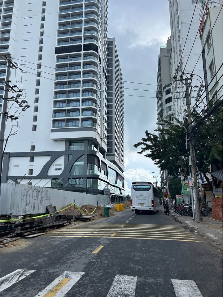 FrontHouse mặt tiền An Cư, Sơn Trà 68m² giá 10.3 tỷ - Cơ hội đầu tư tuyệt vời!