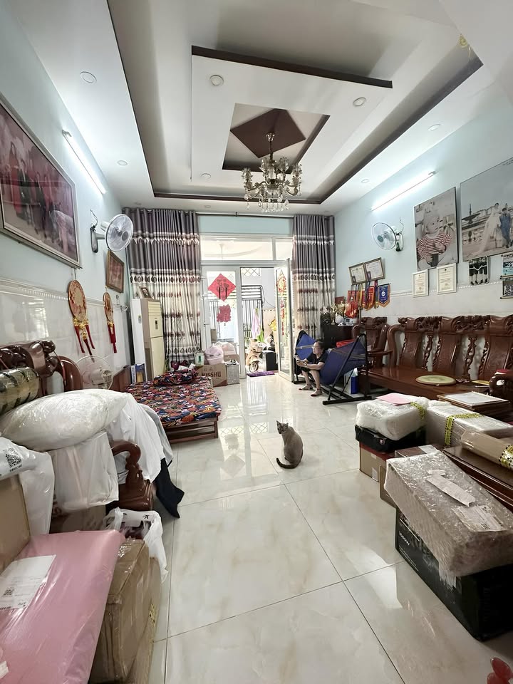 Nhà phố Tân Phú 72m² giá 6 tỷ - Đúc 4 tầng, gần Aeon Hương Lộ 3!