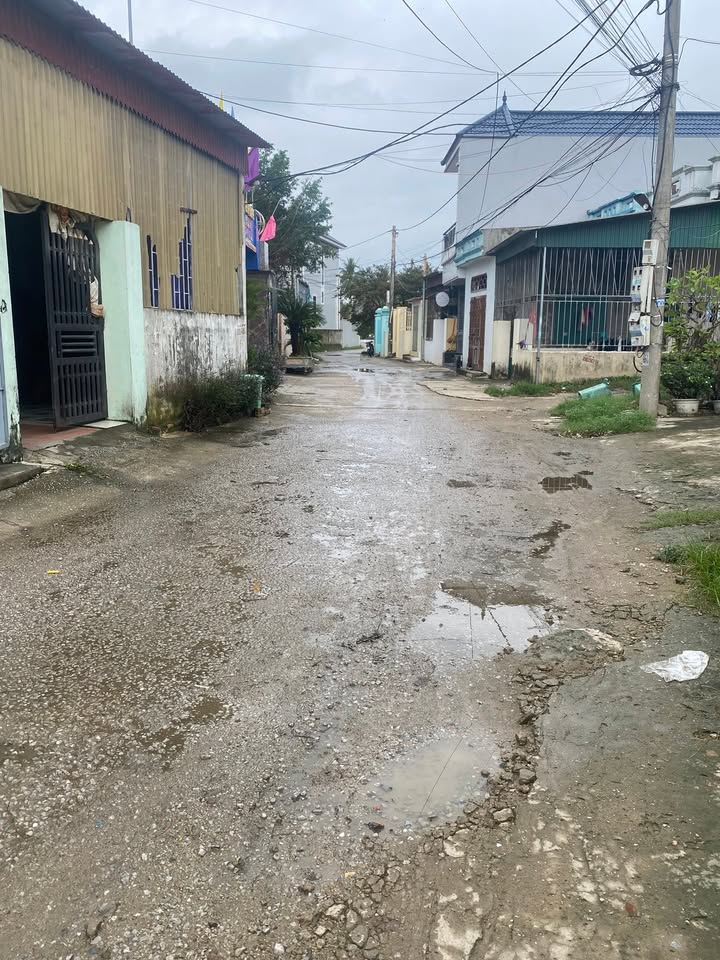 Đất thổ cư Nghi Sơn 100m² giá 800 triệu - Sổ hồng riêng sẵn sang tên!