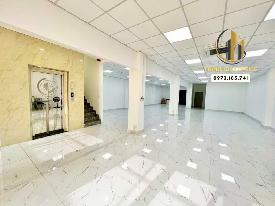 Cho thuê FrontHouse tại Đồng Đen, Tân Bình 200m² - Giá 50 triệu/tháng, vị trí đắc địa!