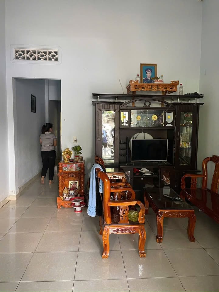 Nhà khu phố 3, Tân Định, Bến Cát 60m² giá 1.35 tỷ - Chính chủ bán gấp!