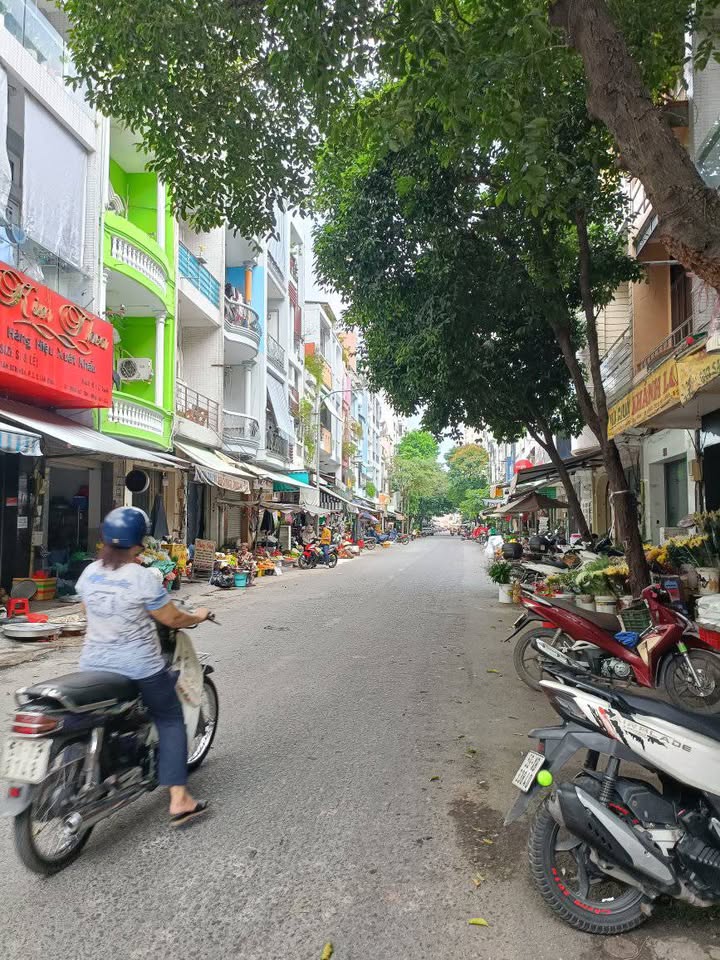 Nhà mặt tiền đường Phạm Văn Hai, Tân Bình 61m² giá 14 tỷ - Vị trí vàng cho kinh doanh!