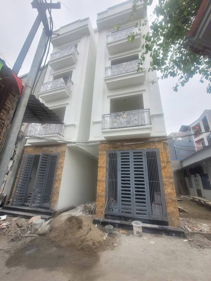 Townhouse 4 tầng An Khánh 135m² giá 6 tỷ - Ô tô đỗ cửa, sổ đỏ chính chủ!