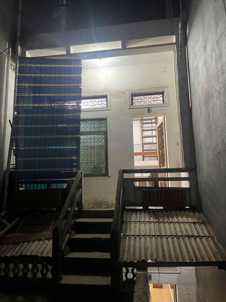 Nhà riêng cho thuê ngõ 1, Nguyễn Thái Học, 50m² giá 7 triệu - Ở lâu dài