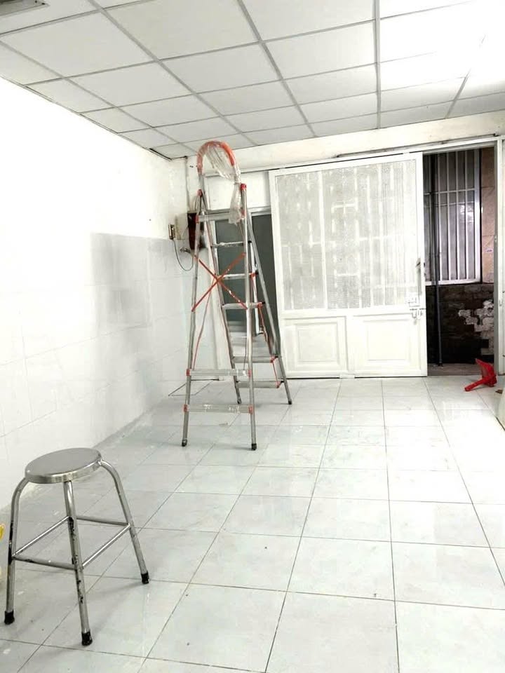 Nhà cho thuê Hoàng Văn Thụ, Phú Nhuận 32m² giá 7.5 triệu - Không thể bỏ lỡ!