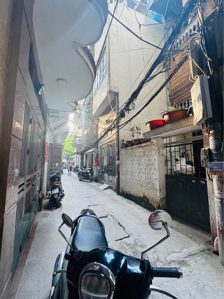 Nhà phố Trần Đại Nghĩa Đống Đa 47m² giá 9 tỷ - Sẵn sổ đỏ chính chủ!