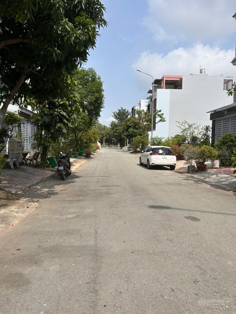 Bán căn nhà khu tái định cư Phú Mỹ, Quận 7, mặt tiền đường D7 lô M giá 11 tỷ - Nhà đẹp, sổ hồng chính chủ!