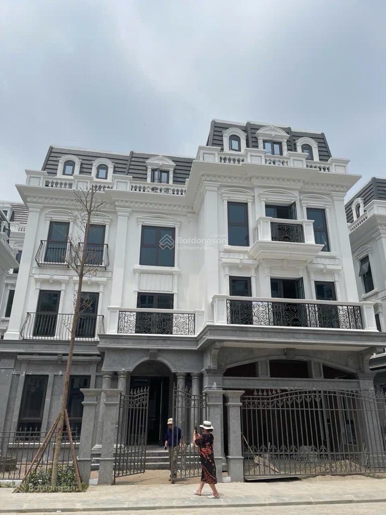 Biệt thự Sunshine Capital Tây Thăng Long 315m² giá 63 tỷ - Vị trí đẹp, sổ đỏ chính chủ!