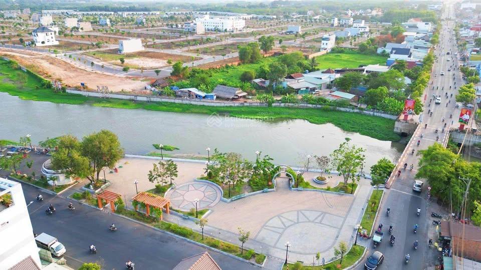 Bán lô đất 100m² (5x20m) view công viên bờ sông, ngay trường Inschool Mega City Bến Cát