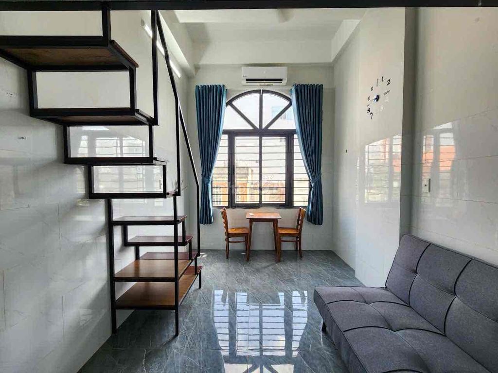 Căn hộ gác cửa số trời Lâm Văn Bền 30m² giá 5.5 triệu - Gần trường đại học và tiện ích đầy đủ!