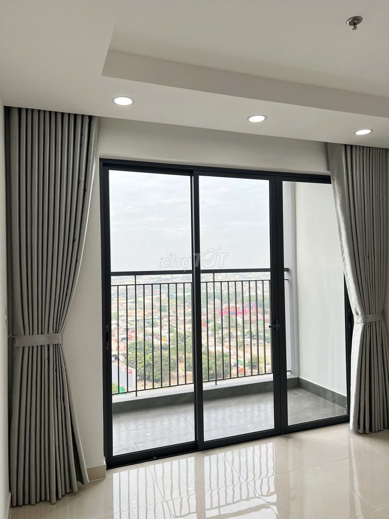 Căn hộ Phú Đông Sky Garden 68m² giá 8 triệu - View Đông Nam thoáng mát!