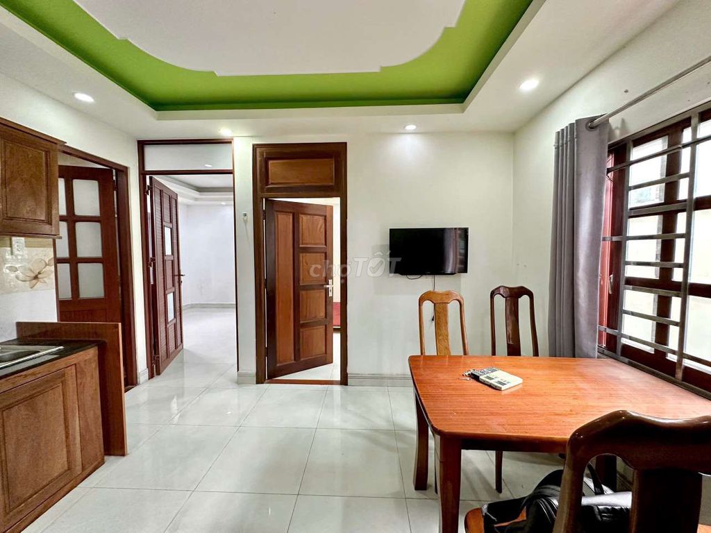 Căn hộ 2PN + 1PK 60m² giá 10.4 triệu - Ban công thoáng mát gần cầu Thị Nghè!