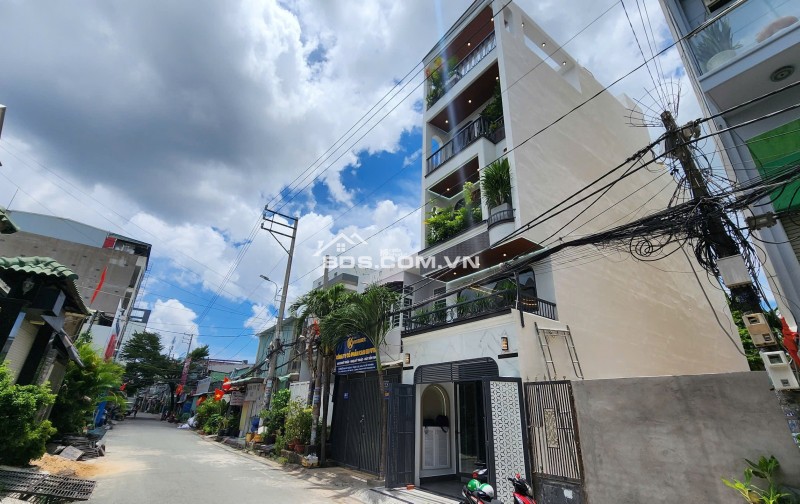 Bán nhà mặt phố Hà Huy Giáp, Quận 12, 69m² giá 8.7 tỷ - Thiết kế sang trọng, vị trí vàng!