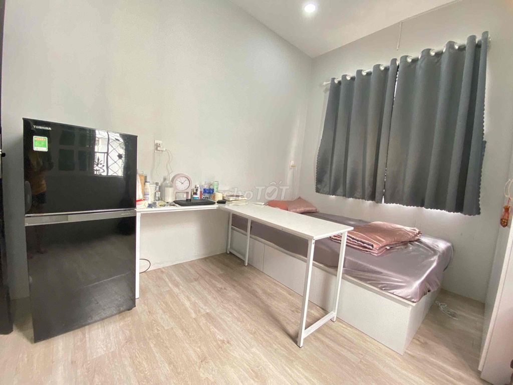 Studio cửa sổ trời 25m² giá 4.3 triệu - Ngay bên Đại học HUIT chỉ 800m!