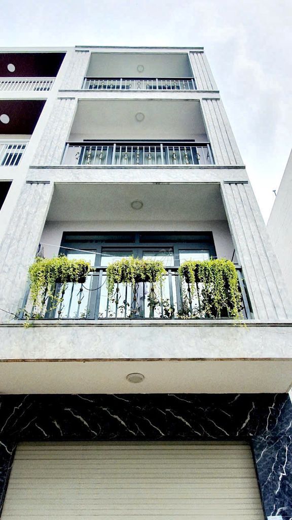 Nhà cho thuê mặt tiền 109A Hoa Lan, Q.Phú Nhuận 72m² - Thiết kế hiện đại, vị trí đắc địa!