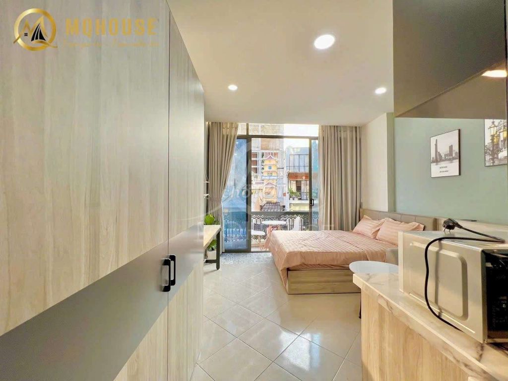 Phòng cho thuê 30m² tại Ung Văn Khiêm, Bình Thạnh - Ban công thoáng mát, đủ nội thất