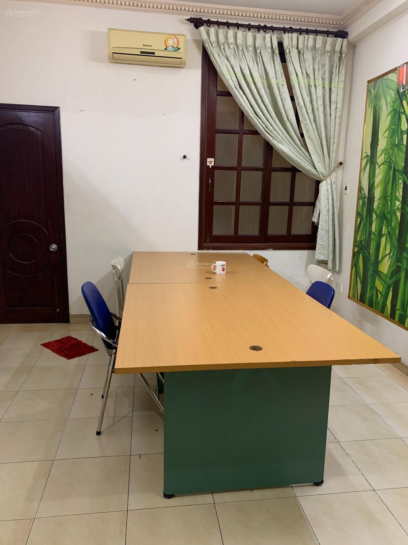 Cho thuê văn phòng mặt tiền lầu 2 đường Hoa Phượng, Phú Nhuận 30m² - Giá chỉ 5 triệu/tháng!