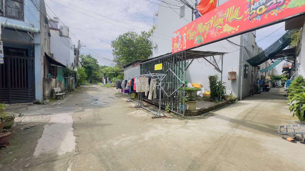 Nhà cấp 4 mới xây gần ngã ba Cây Điệp, Tân Đông Hiệp 100m² giá 2.79 tỷ - Sổ hồng riêng