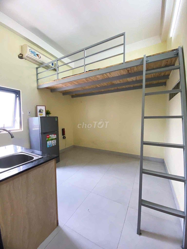 Cho thuê phòng gác mặt tiền Nguyễn Thị Thập, Quận 7 - Nội thất đầy đủ, giá chỉ 4.5 triệu