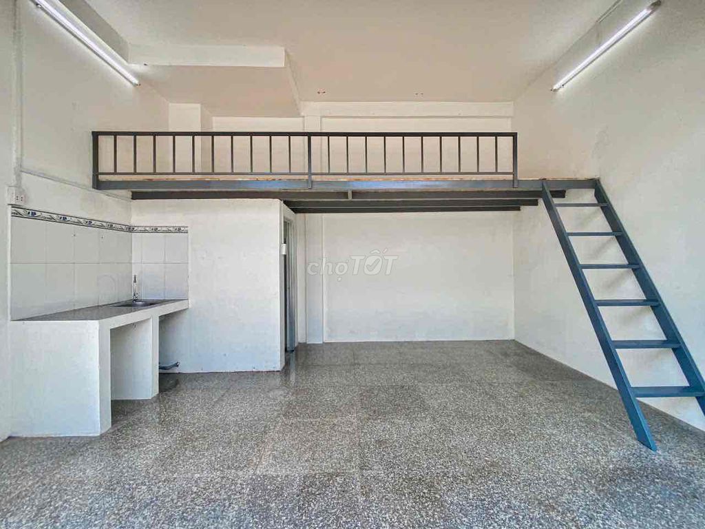 Kiot gác rộng rãi 25m² giá 3 triệu - Vị trí vàng gần khu CNC và UFM!