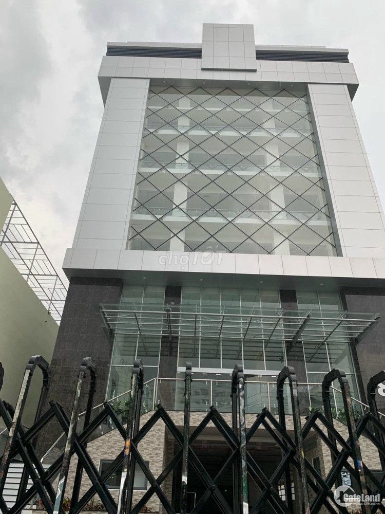 Tòa nhà mặt tiền Nguyễn Văn Trỗi, Phú Nhuận 2100m² - Thiết kế hiện đại cho kinh doanh đa ngành!