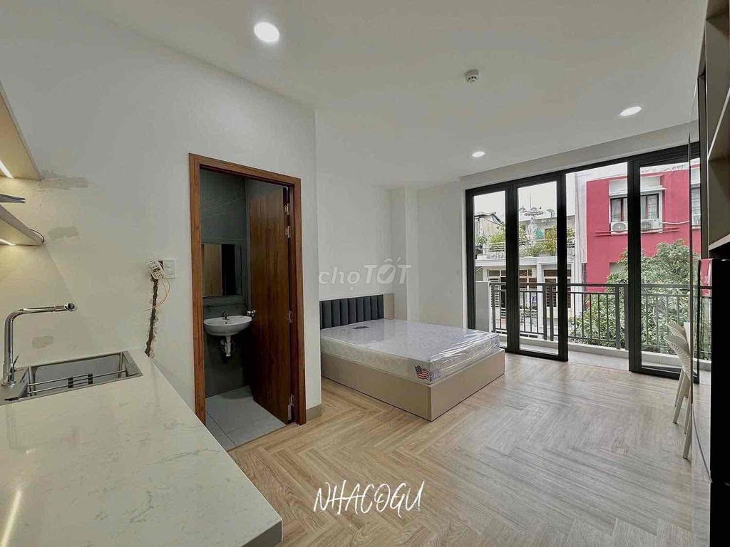 Cho Thuê Căn Hộ Studio 35m² Full Nội Thất Tại Quận 5 - Gần ĐH Sư Phạm!